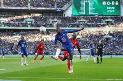 开云下载-法国联赛中球队实力均衡，竞争激烈