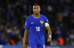 开云体育在线-法国队掀起热潮，成功晋级欧锦赛八强