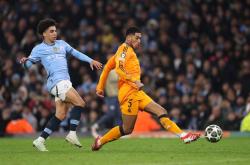 开云体育下载-历史之巅！欧预赛赛场上的辉煌绽放