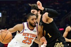 开云体育在线-尼克斯大胜骑士结束连败