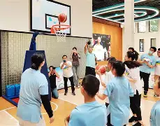姚明代表中国篮协出席国际峰会 姚明代表中国篮协出席国际峰会