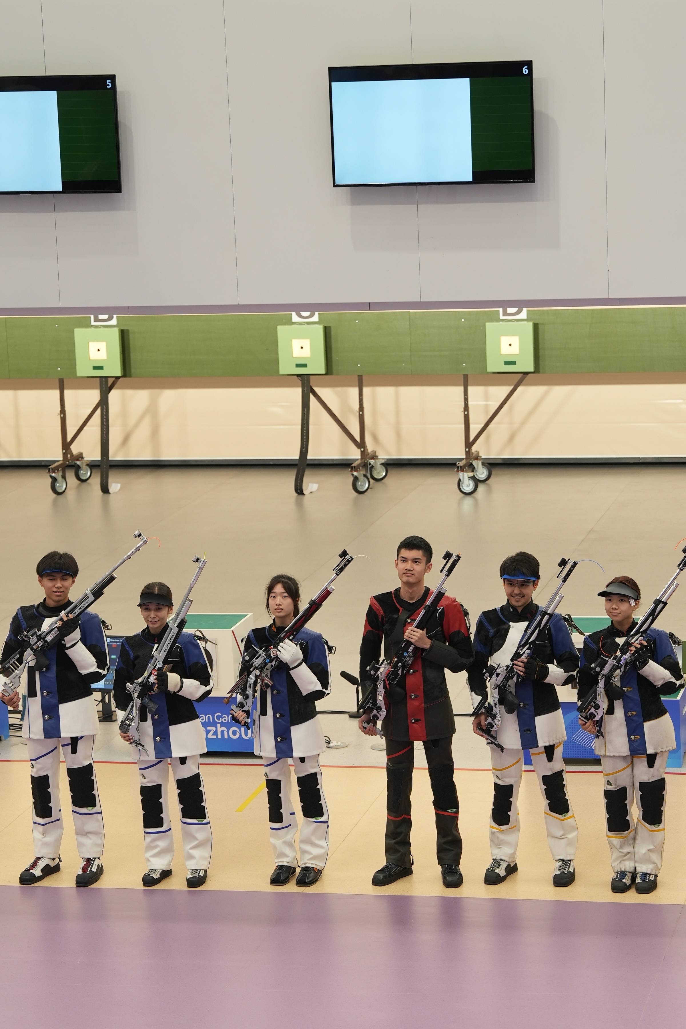 中国选手包揽东京亚运会射击男女10米气步枪金牌的简单介绍 中国选手包揽东京亚运会射击男女10米气步枪金牌的简单介绍