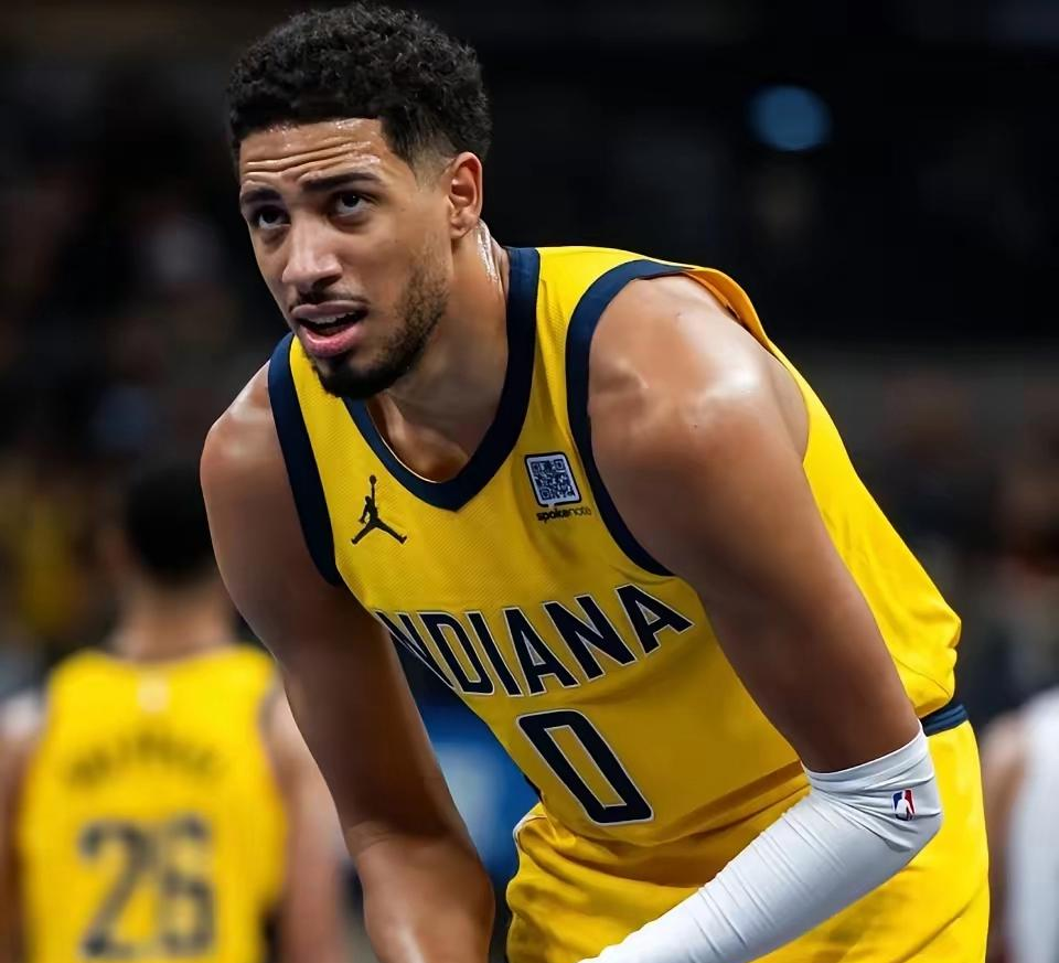 爵士惊险胜掘金，米切尔绝杀砍下40分